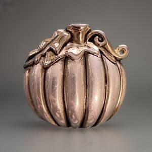 Vintage 3D Silver 2 Tone Pumpkin Brooch By MJ
